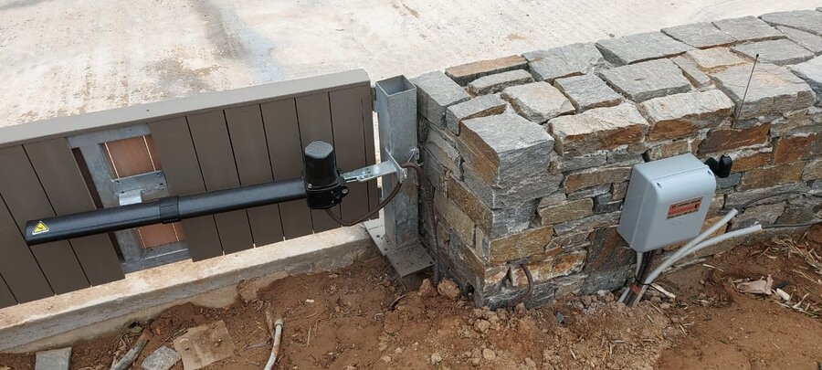 Αυτόματη πόρτα αποθήκης — Control Hellas Αττική