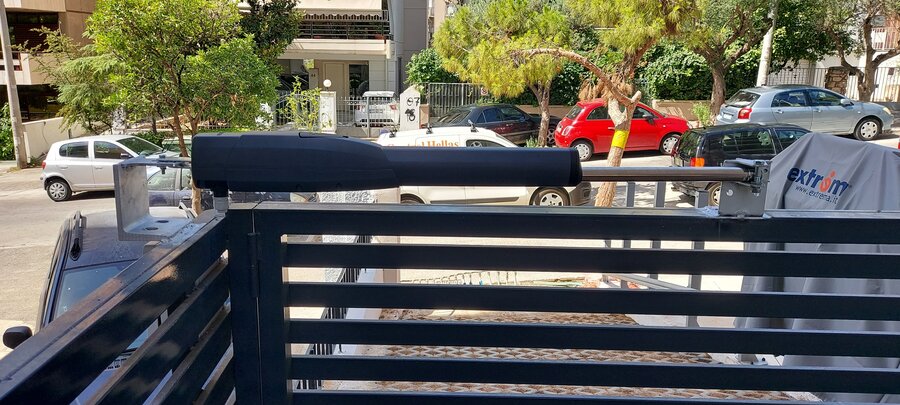 Τοποθέτηση αυτόματης γκαραζόπορτας — Control Hellas Αττική