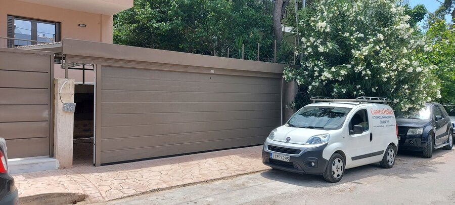 Γκαραζόπορτα sectional Hörmann — Control Hellas